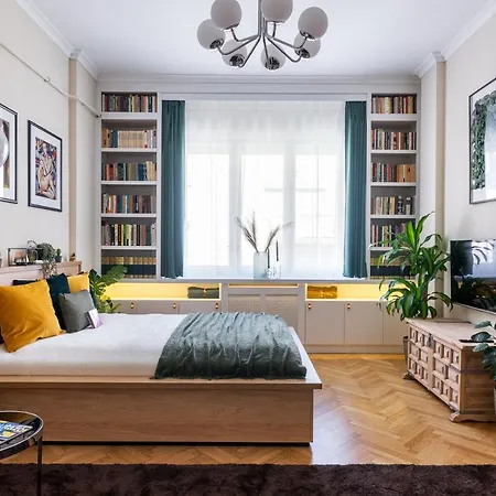 Secret Diamond Of The بودابست